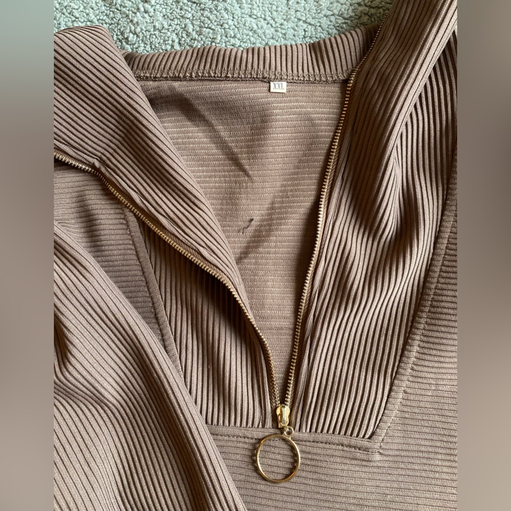 Quarter zip pullover - Picture 2 of 3